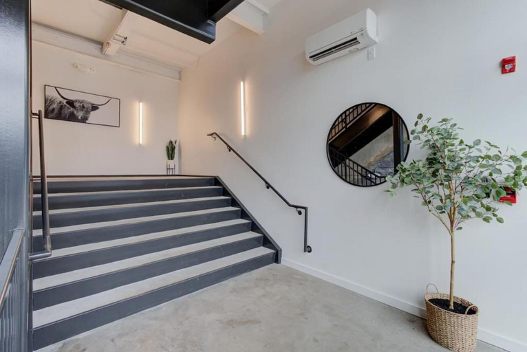 Facilities 3, Right on Main St with Historic Vibe!, Shelby