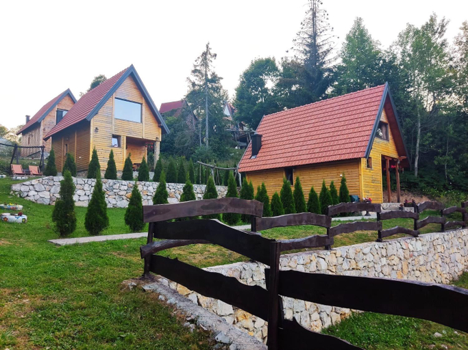Others 4, Lodge Sisters, Bajina Bašta
