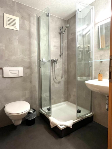 Bathroom 4, Alte Apotheke Flair, Saalekreis