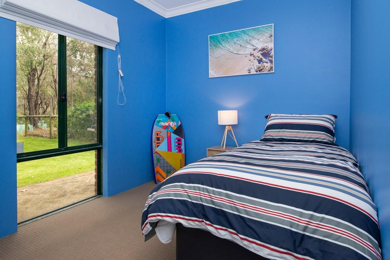 Bedroom 2, Berties Beach House, Busselton