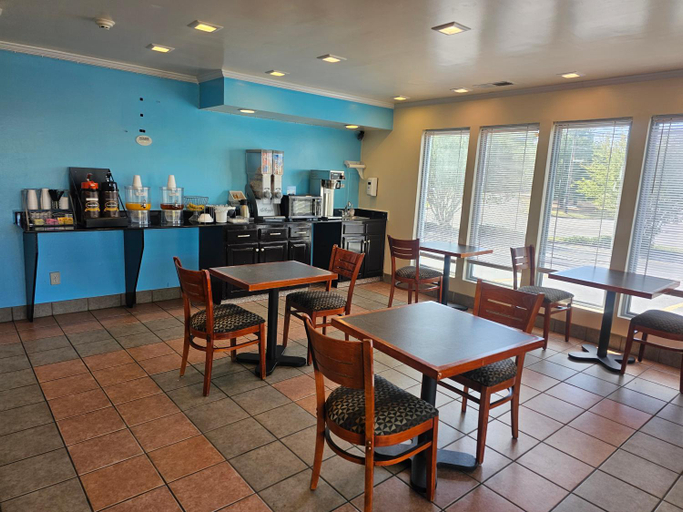 Food & Drinks 4, budgetel Inn & Suites, Saint Clair