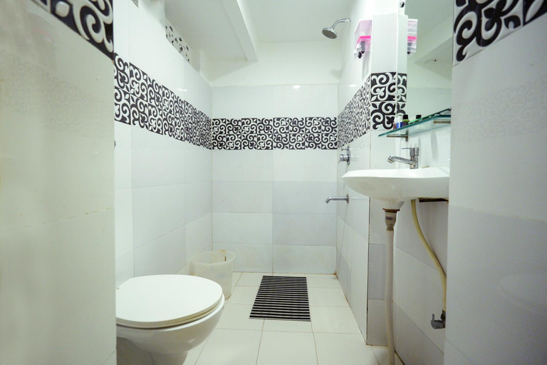 Bathroom 5, Shalom Backpackers Udaipur, Udaipur