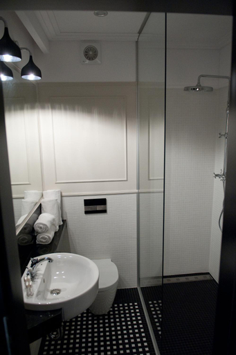 Bathroom 3, Hotel Focus, Lublin