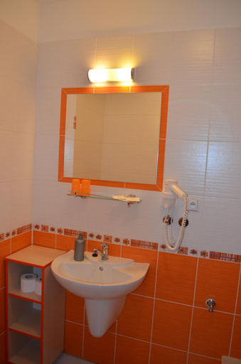 Bathroom 3, Hotel U Kapra, Jičín