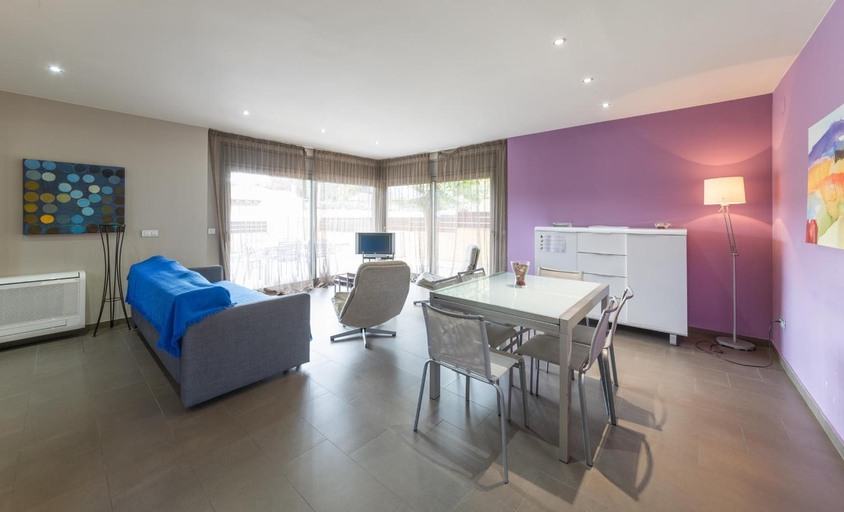 Others 2, Villa Marianna, Girona