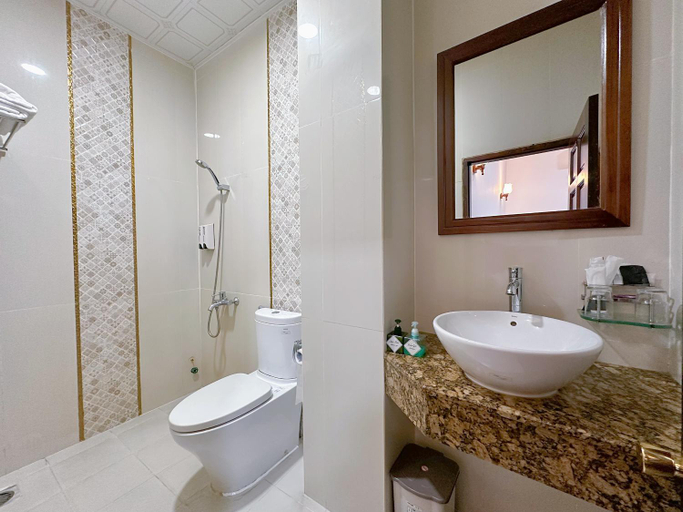 Bathroom 4, Nhat Minh Etown Hotel, Ho Chi Minh City