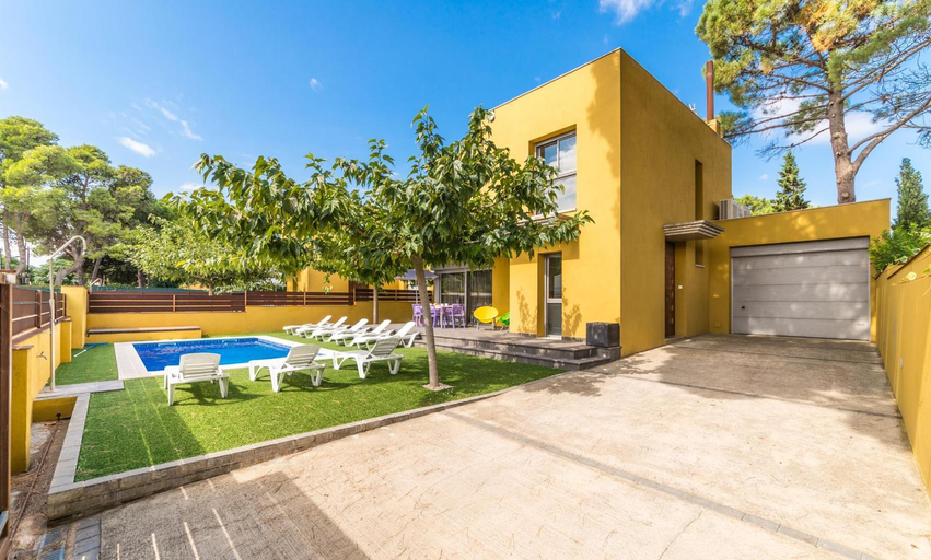 Others 3, Villa Marianna, Girona