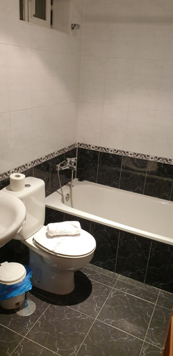 Bathroom 5, Pension A Barca, Ourense