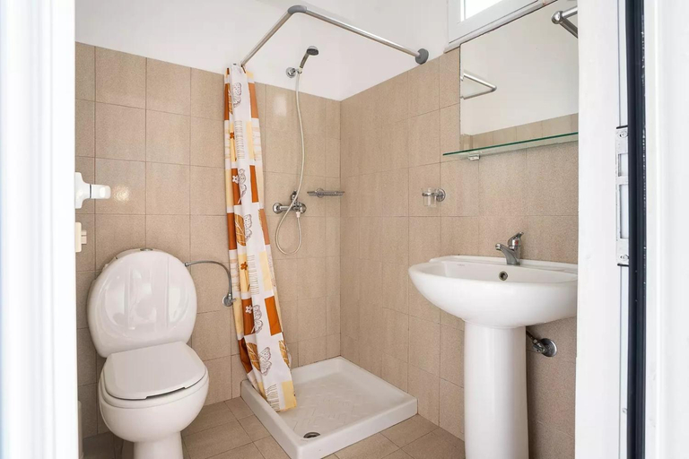 Bathroom 3, Sotirakis Hotel, South Aegean