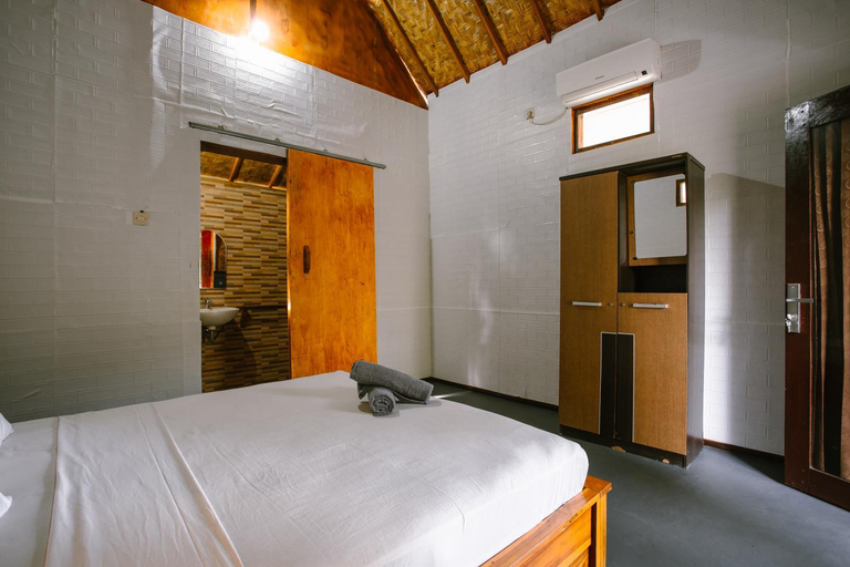 Bedroom 2, Fullmoon Bungalows, Klungkung