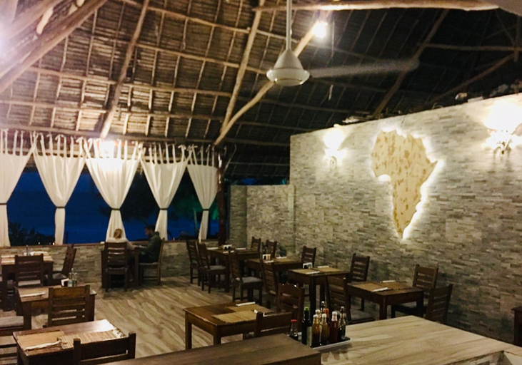 Food & Drinks 3, White Dream Lodge & Restaurant, Beach Front, Ocean View, Kaskazini 'B'
