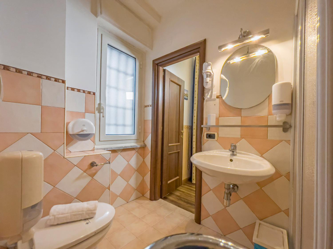 Bathroom 3, Gregorio's Rooms, Roma