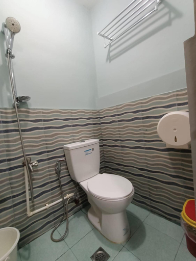 Bathroom 2, Djci Apartelle w/kitchen walk to Robinson,Sm mall, NE pacific mall, S&R cabanatuan, Cabanatuan City