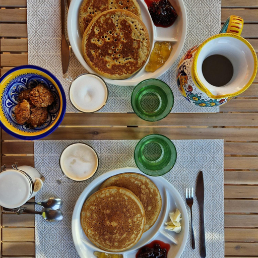Food & Drinks