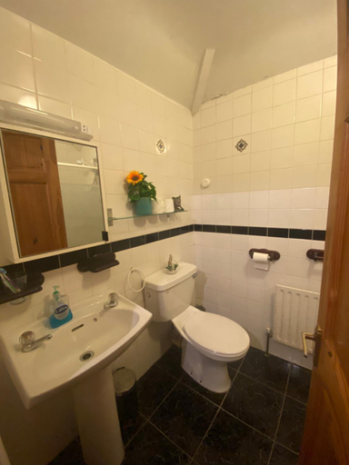 Bathroom, Cosy City Centre Guest Room Shared Home