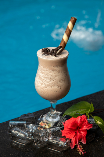 Food & Drinks 11