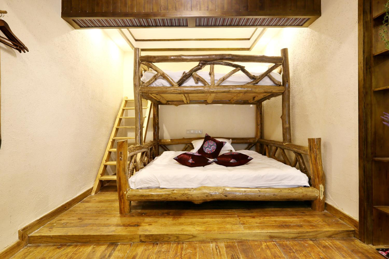 Bedroom 2, Mountains Beyond Mountains Inn, Zhangjiajie