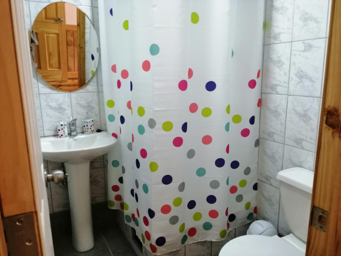 Bathroom, Hotel Cochamo, Llanquihue