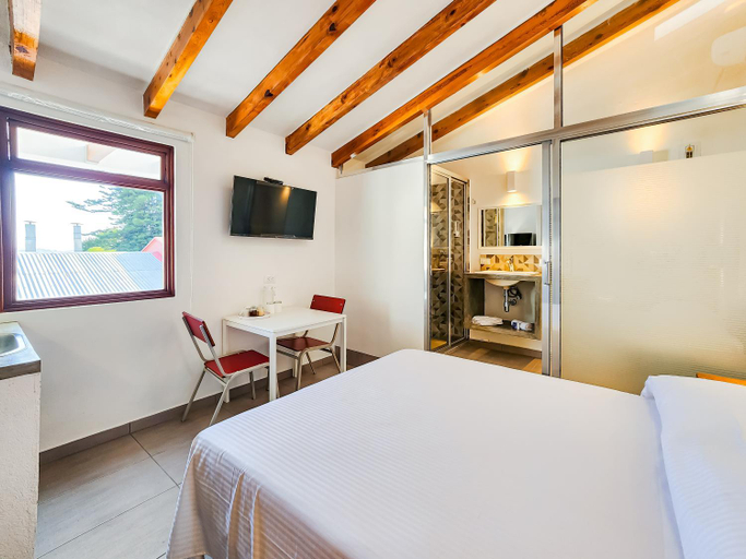 Others 5, Niebla Suites, Coatepec