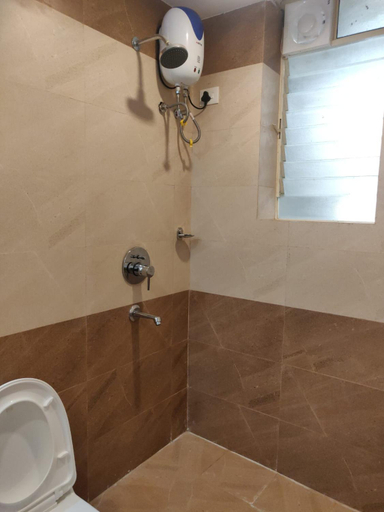 Bathroom 4, Studio Apartment by Leela Homes, North Goa