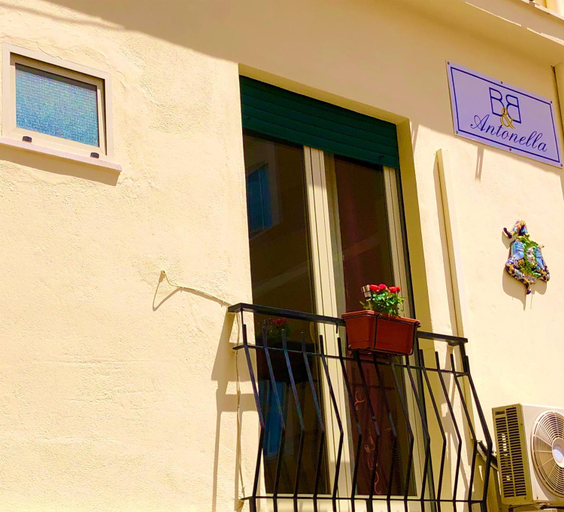 Others 5, B&B Antonella, Messina