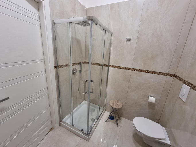 Bathroom 4, BARBAJA SUITES IN STREET TOLEDO 205, Napoli