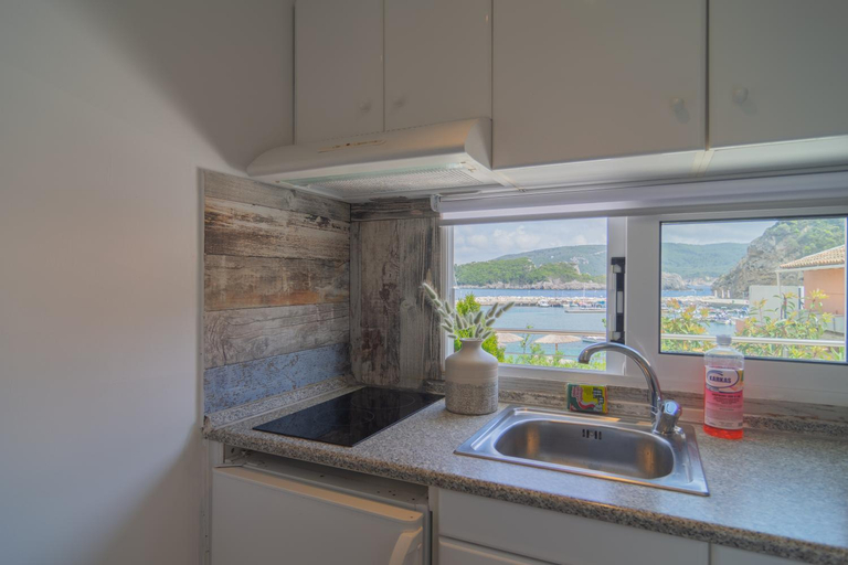 Others 3, Tango Apartment On The Beach, Ionian Islands