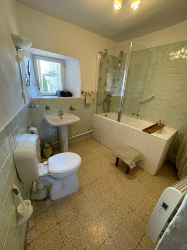 Bathroom 3, Chateau Rosans, Hautes-Alpes