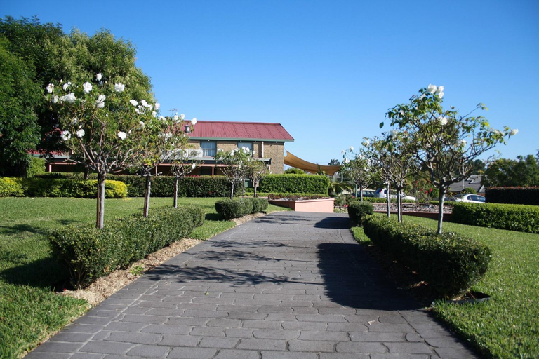 Others 5, hunter valley travellers rest motel, Cessnock