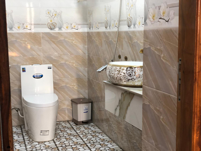 Bathroom 2, HOTEL DUY NHAT, Chư Sê