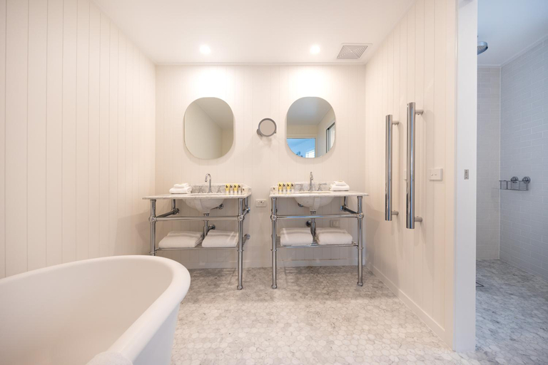 Bathroom 5, Salter Brothers Mollymook Hotel, Shoalhaven - Pt B