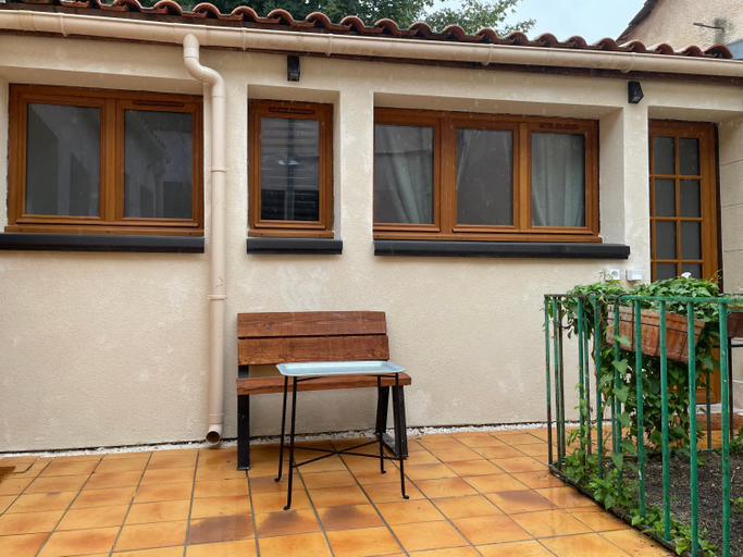 Others 4, studette cosy toute equipee Proche Bordeaux centre ,kedge,hopitaux,stade et universite, Gironde
