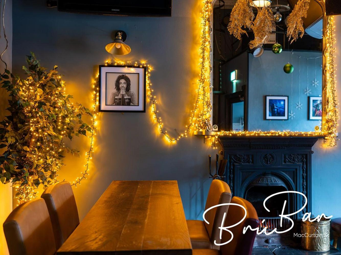Others 5, Bru Bar & Hostel