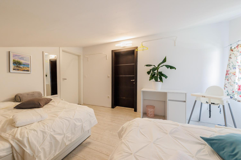 Bedroom 2, Apartmani Antoneta, Kaštela