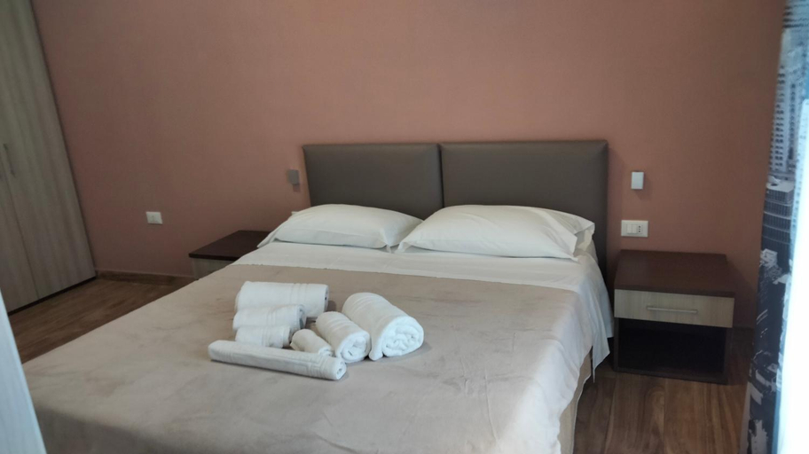 Others 4, B&B al volo2, Foggia