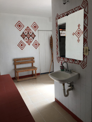 Others 5, Bungalito en Cuernavaca, Huitzilac