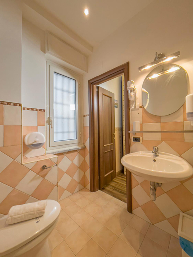 Bathroom 2, Gregorio's Rooms, Roma