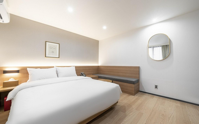 Bedroom 2, No. 25 Ulsan Beonyoungro, Jung
