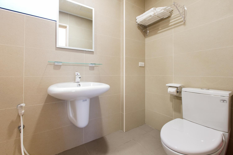 Bathroom 1, Sanwu Homestay, Penghu