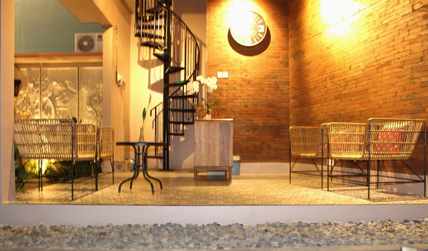 Food & Drinks 5, Fish Mini Authentic, Gianyar