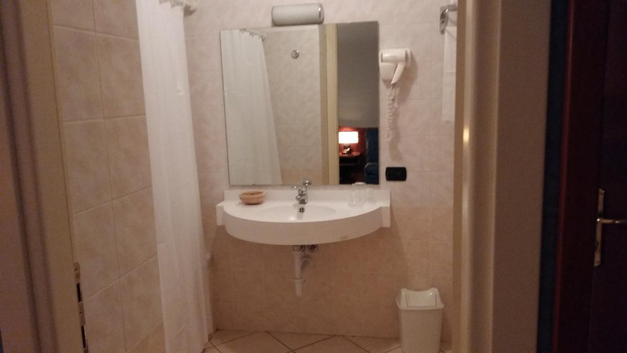 Bathroom 5