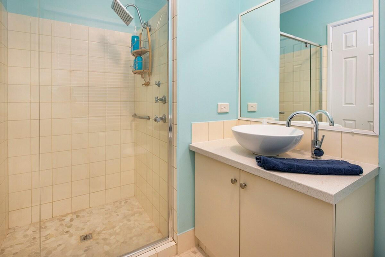 Bathroom 3, Berties Beach House, Busselton