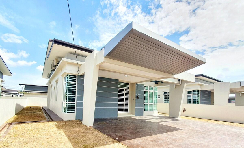 Exterior & Views 17