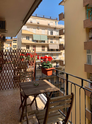 Others 4, Vomero Maison, Napoli