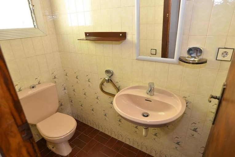Bathroom, Club Villamar - Jaime 2, Girona