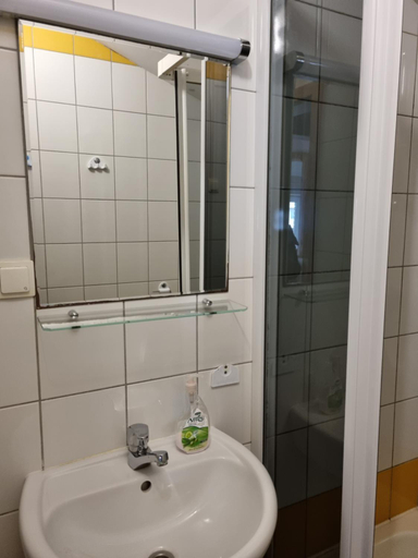 Bathroom 5, Zajazd Bazylia, Łęczyca