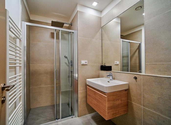 Bathroom 5, Dolcevita apartments, Semily