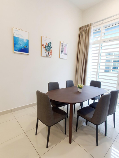 Dining Room 23