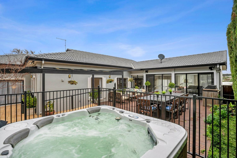 Others 3, Villa Biani in Sorrento, Melbourne
