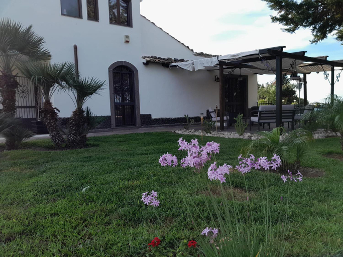 Exterior & Views 1, Luxury b&b Le Rocce, Syracuse